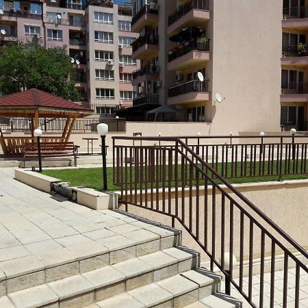 Апартамент Орхид Хилс Varna Esterno foto