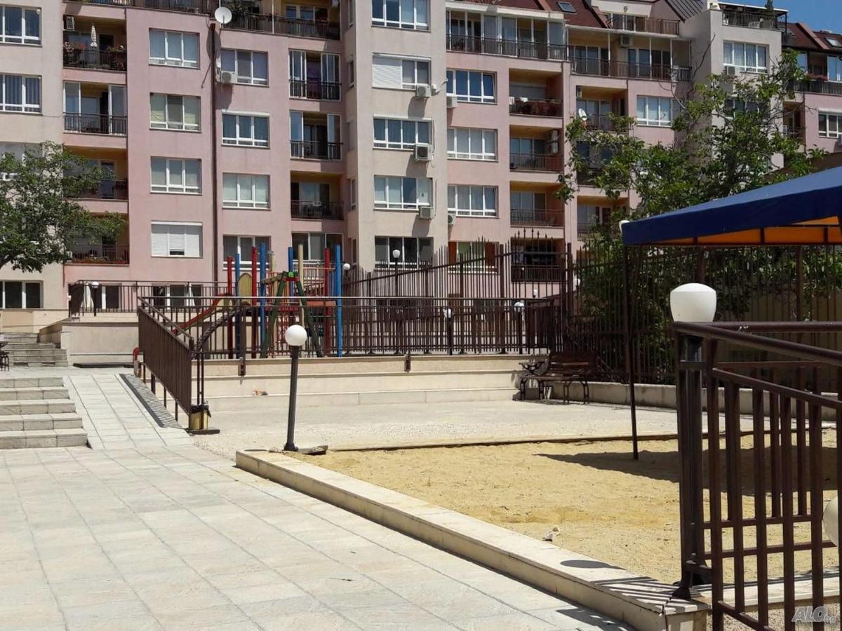 Апартамент Орхид Хилс Varna Esterno foto